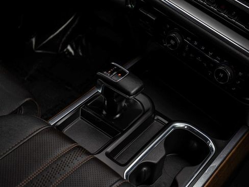 Used 2024 Chevrolet Silverado 1500 High Country w/ Technology Package image 20