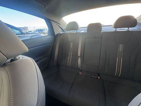 Used 2025 Hyundai Elantra SEL image 39