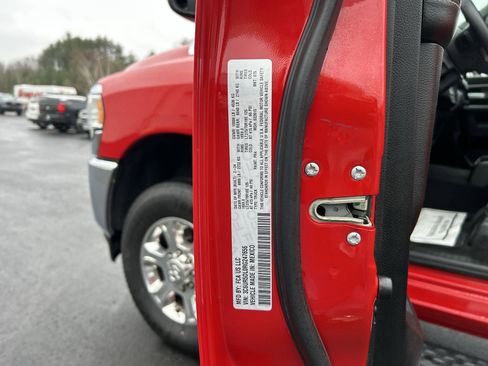 Used 2024 RAM 2500 Big Horn image 28