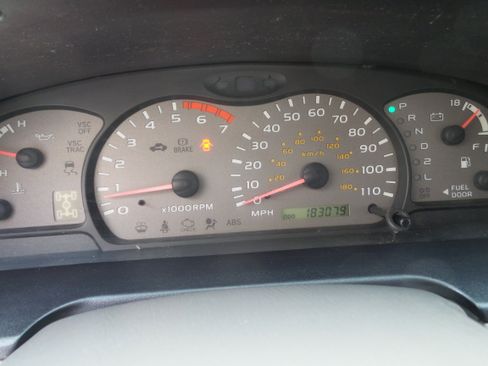 Used 2001 Toyota Sequoia SR5 image 39