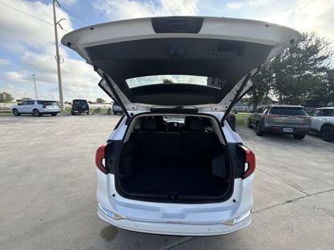 Used 2022 GMC Terrain Denali w/ LPO, Floor Liner Package AWD/4WD image 27