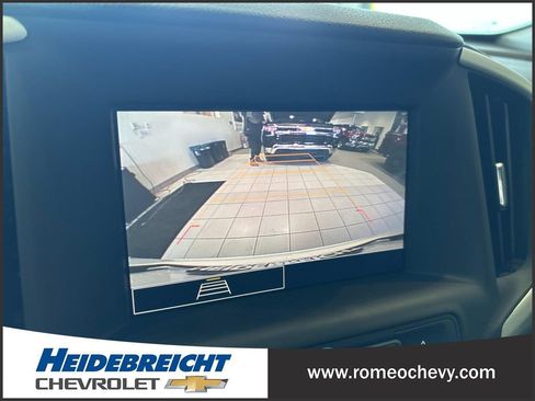 Used 2023 GMC Terrain SLE w/ Driver Convenience Package FWD image 22