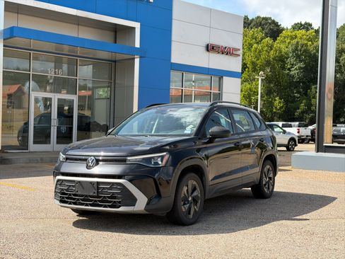 Used 2025 Volkswagen Taos S FWD image 9