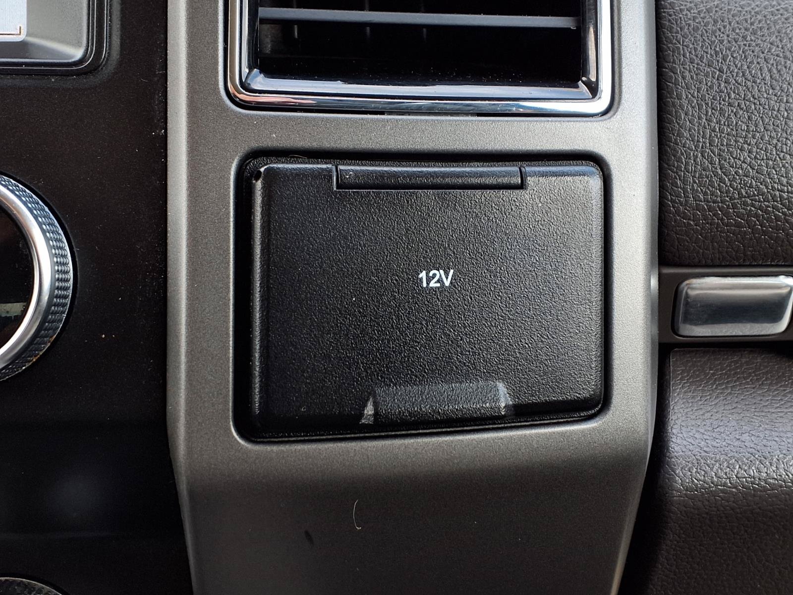 Used 2020 Ford Expedition Max XLT w/ Equipment Group 202A RWD image 18