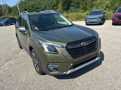 Certified 2023 Subaru Forester Touring AWD/4WD image 9