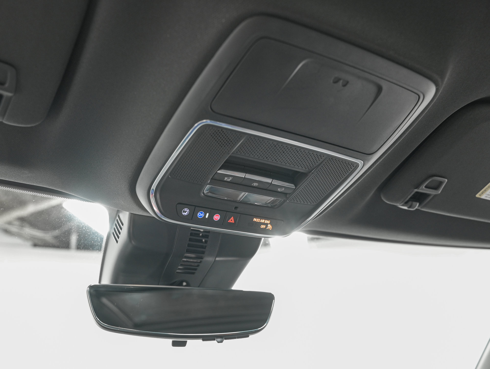 Used 2026 Chevrolet Traverse RS FWD image 24