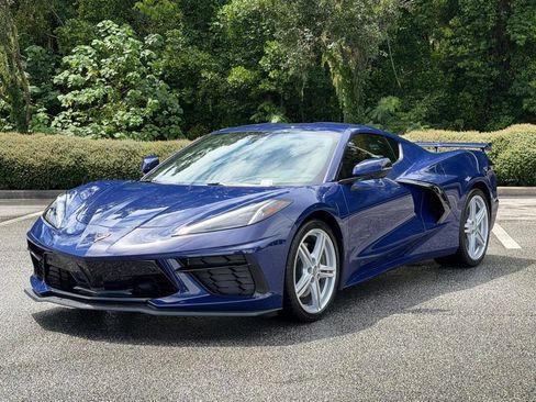 Used 2025 Chevrolet Corvette Stingray Preferred Cpe w/ Z51 Performance Package RWD image 1