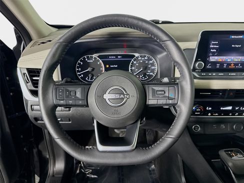 Certified 2023 Nissan Rogue SV w/ SV Premium B Package FWD image 12