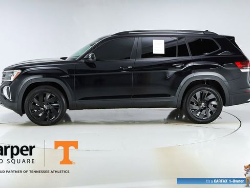 Used 2025 Volkswagen Atlas SE w/ Panoramic Sunroof Package AWD/4WD image 2
