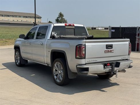 Used 2018 GMC Sierra 1500 Denali w/ Denali Ultimate Package AWD/4WD image 4