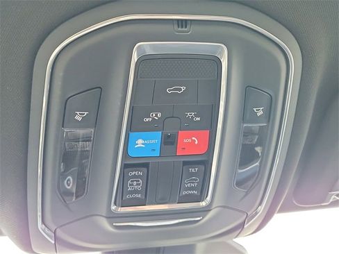 New 2025 Jeep Grand Cherokee L Altitude image 22