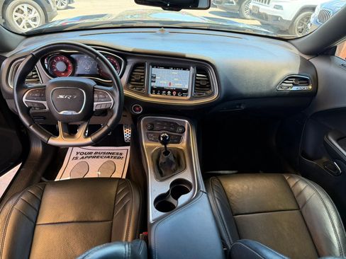 Used 2015 Dodge Challenger SRT Hellcat RWD image 11