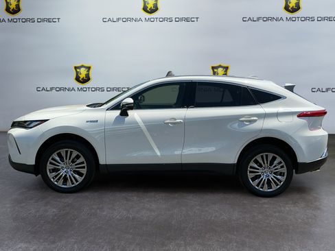 Used 2021 Toyota Venza XLE w/ Softex Package AWD/4WD image 8