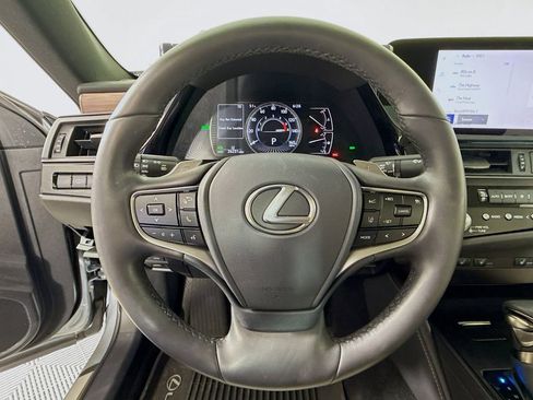 Used 2024 Lexus ES 300h w/ Premium Package image 11