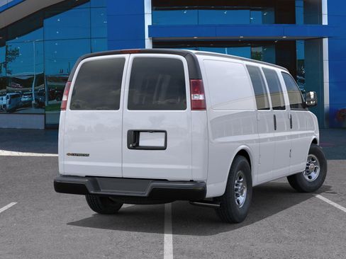 New 2026 Chevrolet Express 2500 w/ Driver Convenience Package image 28