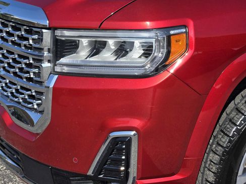 Certified 2023 GMC Acadia Denali w/ Denali Ultimate Package FWD image 9