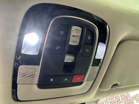 Used 2022 Hyundai Palisade Calligraphy image 24