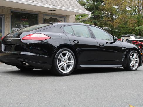 Used 2012 Porsche Panamera 4 image 6