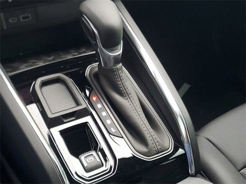 New 2025 GMC Canyon Elevation w/ Convenience Package image 12