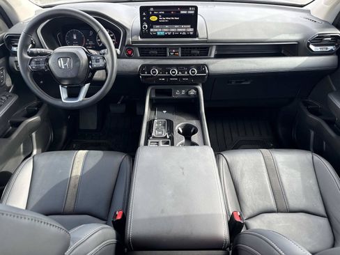 Certified 2025 Honda Pilot EX-L image 18