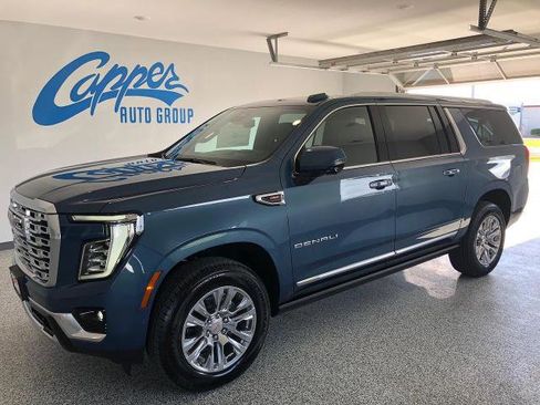 New 2026 GMC Yukon XL Denali w/ Sun & Power Step Package AWD/4WD image 1