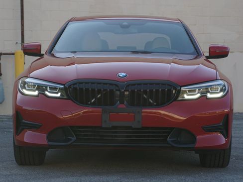 Used 2021 BMW 330i xDrive Sedan w/ Driving Assistance Package AWD/4WD image 2