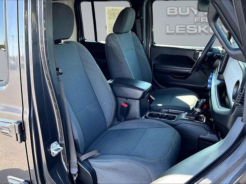 Used 2024 Jeep Wrangler Unlimited w/ Convenience Group AWD/4WD image 7