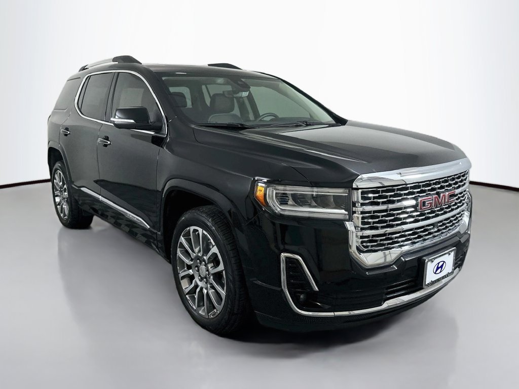 Used 2023 GMC Acadia Denali w/ Denali Ultimate Package FWD image 3