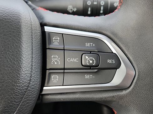 Used 2023 Jeep Compass Trailhawk image 18