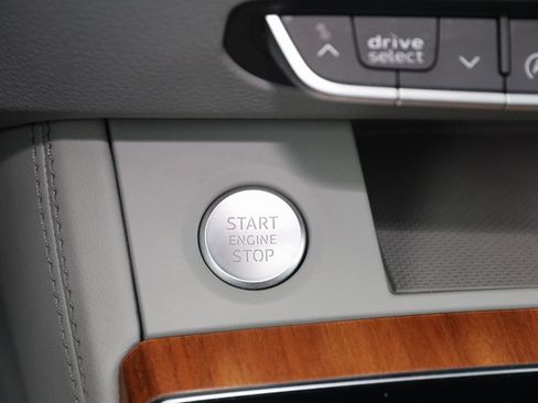 Used 2022 Audi Q5 2.0T Premium Plus image 31