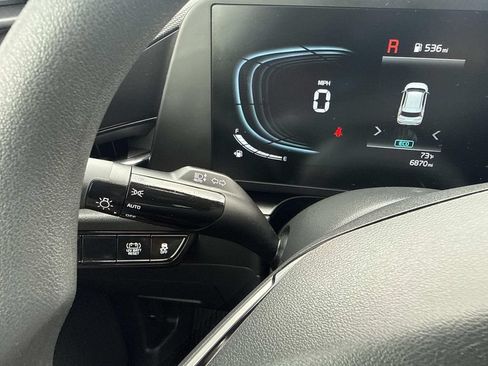 Used 2025 Kia Niro LX FWD image 31