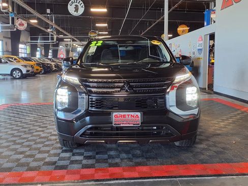 Used 2022 Mitsubishi Outlander ES AWD/4WD image 2