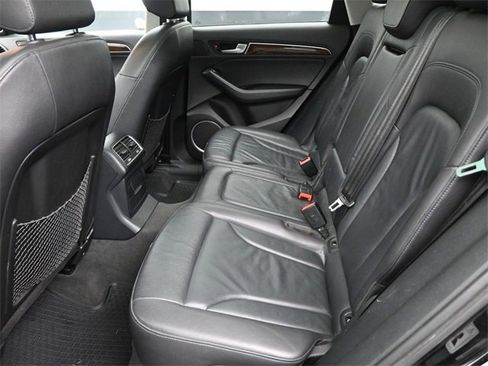 Used 2016 Audi Q5 2.0T Premium Plus w/ Technology Package image 32