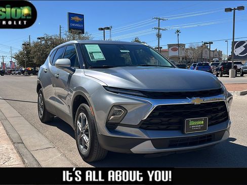 Used 2025 Chevrolet Blazer LT image 1