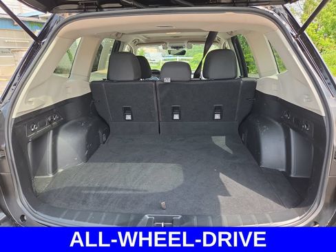 Used 2020 Subaru Forester Premium AWD/4WD image 17