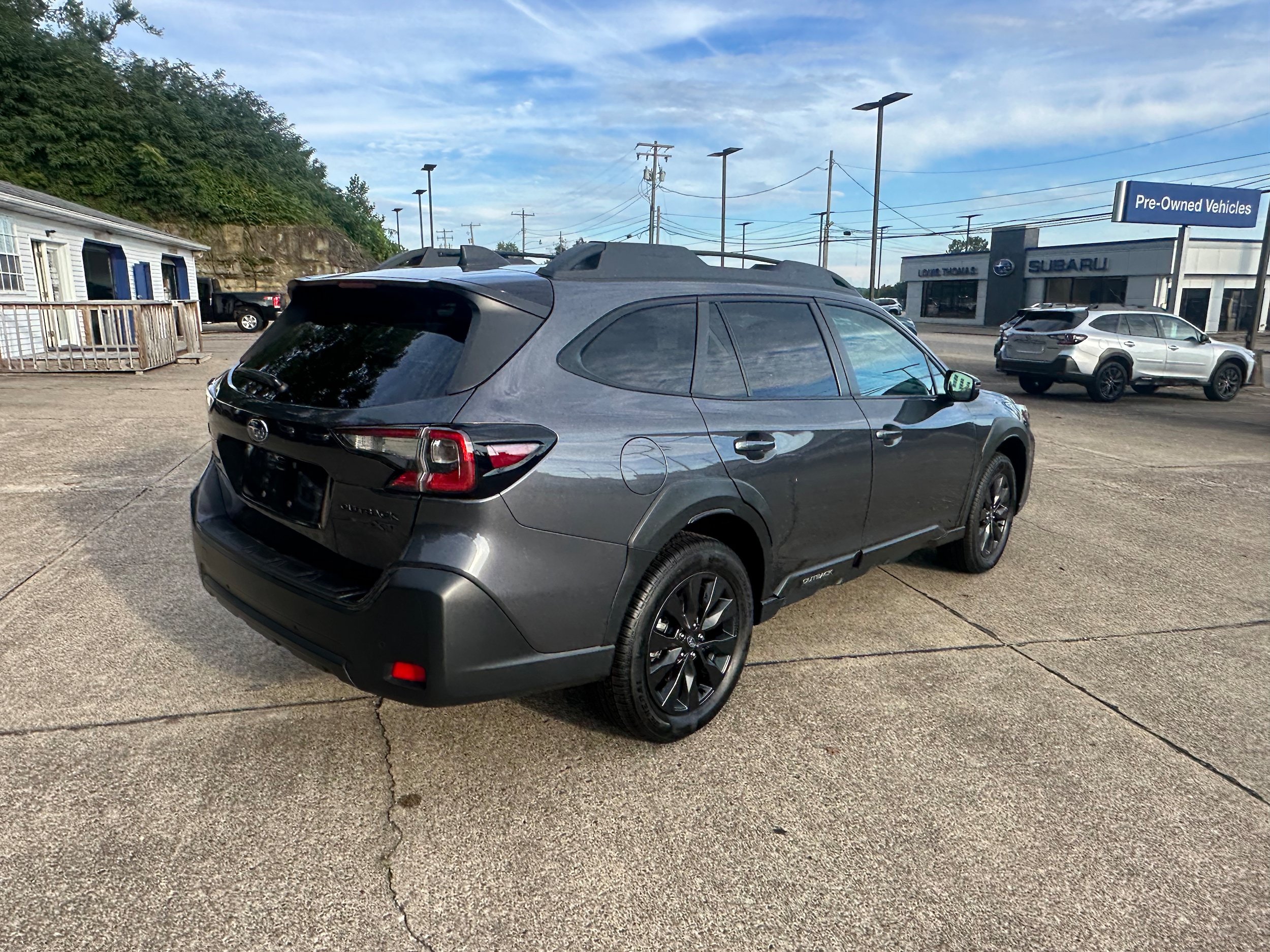 Used 2025 Subaru Outback Onyx Edition XT AWD/4WD image 4