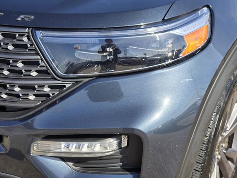 Certified 2022 Ford Explorer XLT w/ Equipment Group 202A image 6