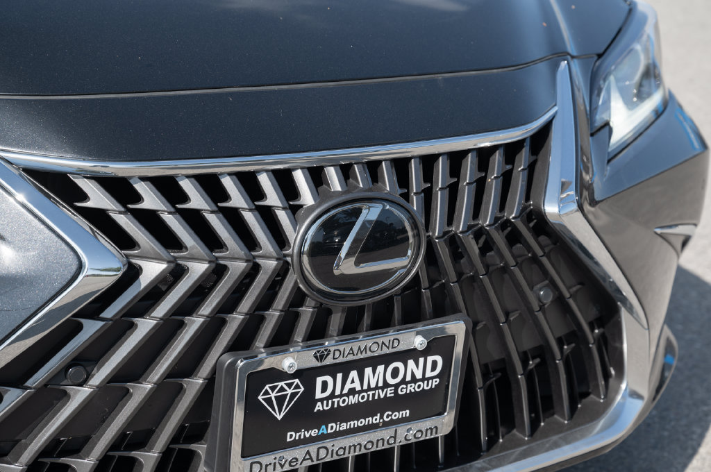 Used 2025 Lexus ES 350 w/ Premium Package FWD image 10