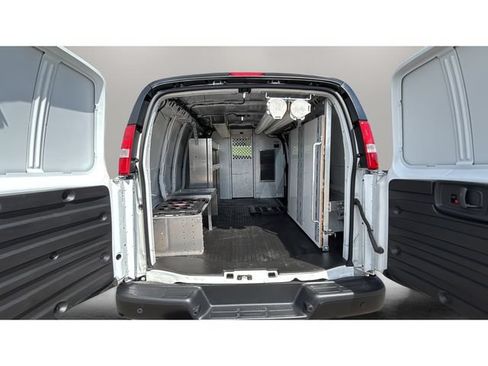 Used 2023 Chevrolet Express 2500 w/ Driver Convenience Package RWD image 32
