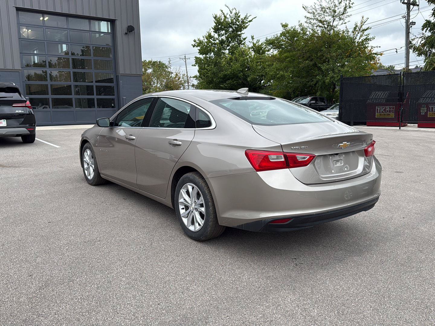 Used 2023 Chevrolet Malibu LT FWD image 5