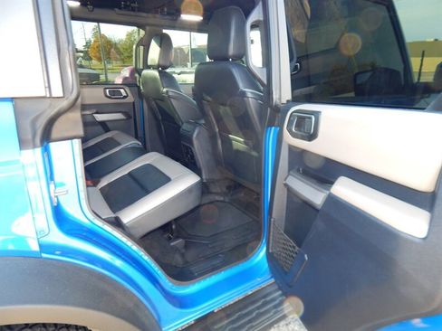 Used 2023 Ford Bronco Wildtrak image 18