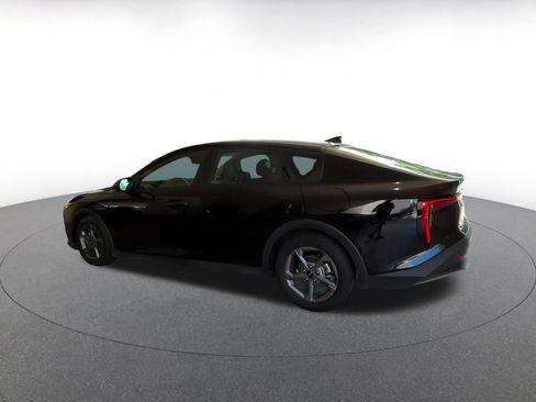 Used 2025 Kia K4 FWD image 9