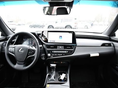 New 2025 Lexus ES 350 w/ Premium Package image 18