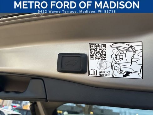 Used 2021 Toyota RAV4 Limited image 41