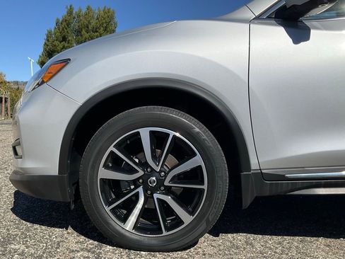 Used 2020 Nissan Rogue SL w/ Premium Package image 10