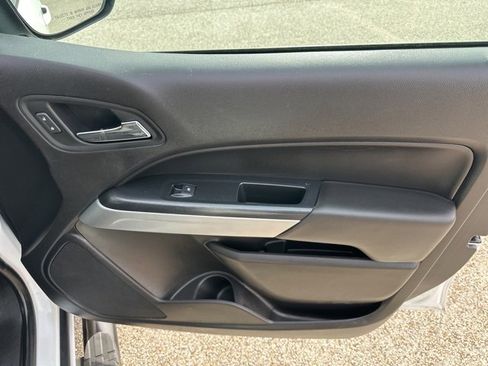 Used 2021 Chevrolet Colorado LT w/ Fleet Safety Package image 38