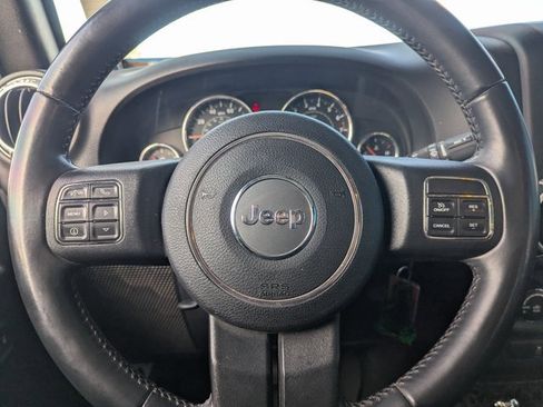 Used 2014 Jeep Wrangler Unlimited Rubicon w/ Connectivity Group image 18