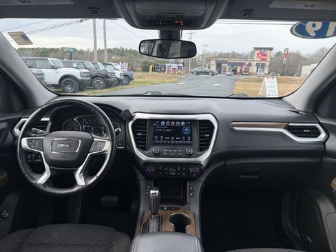 Used 2019 GMC Acadia SLE image 42