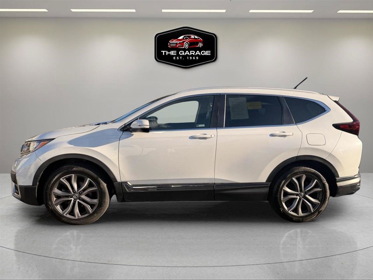 Used 2022 Honda CR-V Touring image 3