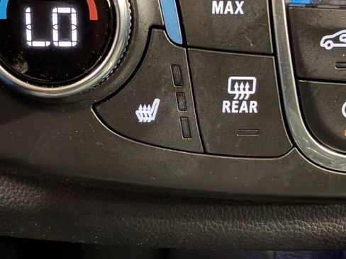 Used 2020 Chevrolet Traverse LT AWD/4WD image 19